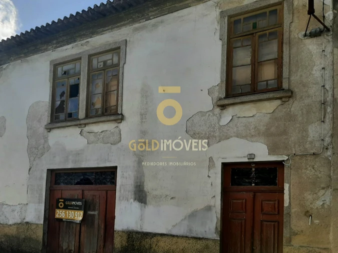 Moradia T3 para Venda em O. Azeméis, Riba-Ul, Ul, Macinhata Seixa, Madail Foto 2