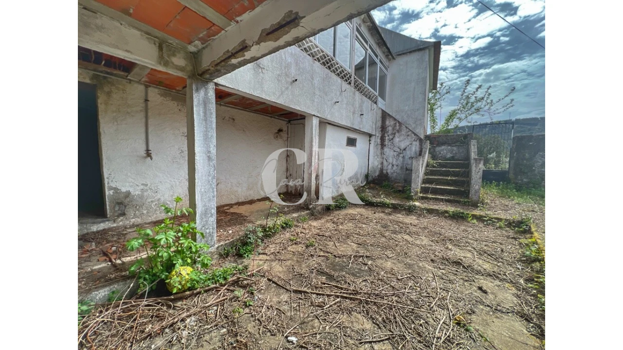 Moradia T2 para Venda em Campelo Foto 4