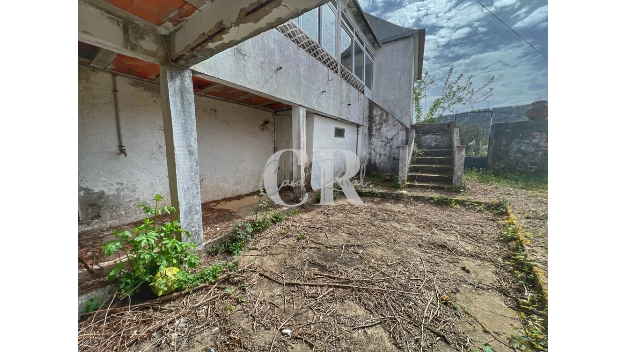 Moradia T2 para Venda em Campelo Foto 5