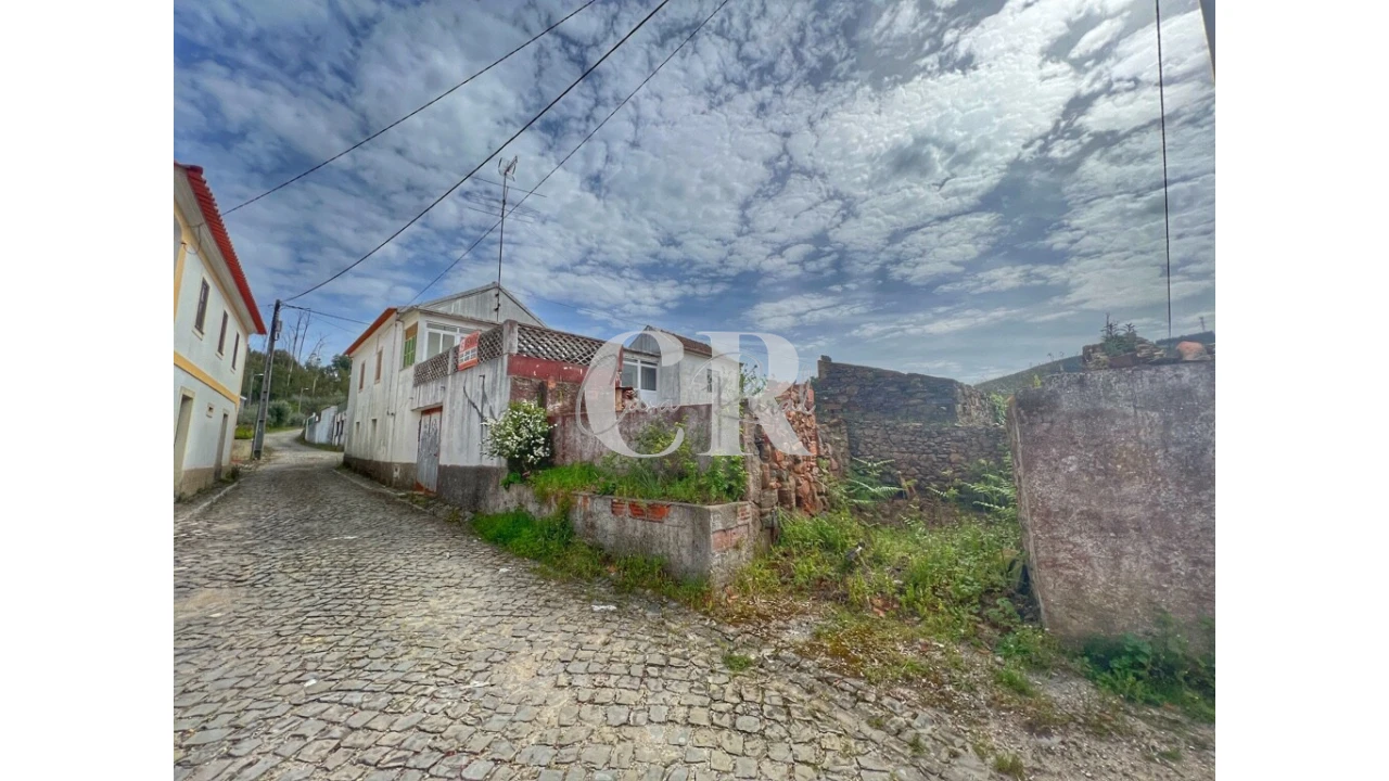 Moradia T2 para Venda em Campelo Foto 1