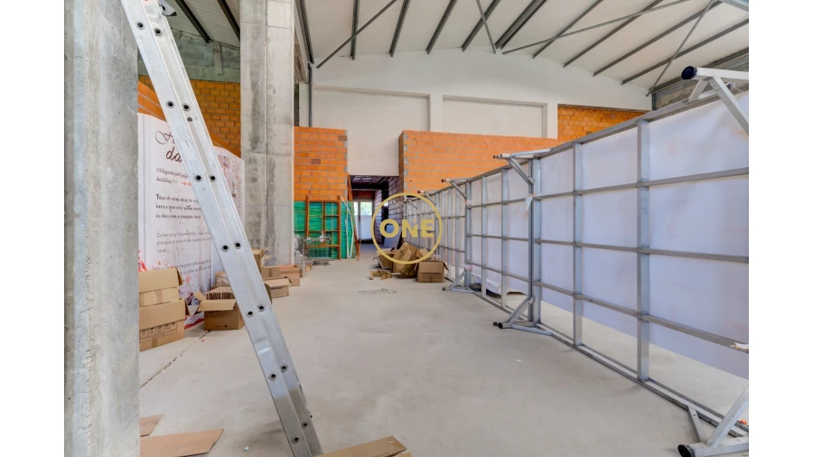 Armazém para Venda em Lousado Foto 3