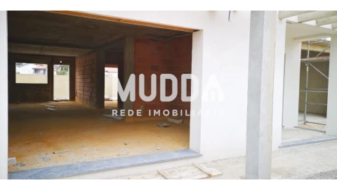 Moradia T4 para Venda em Esgueira