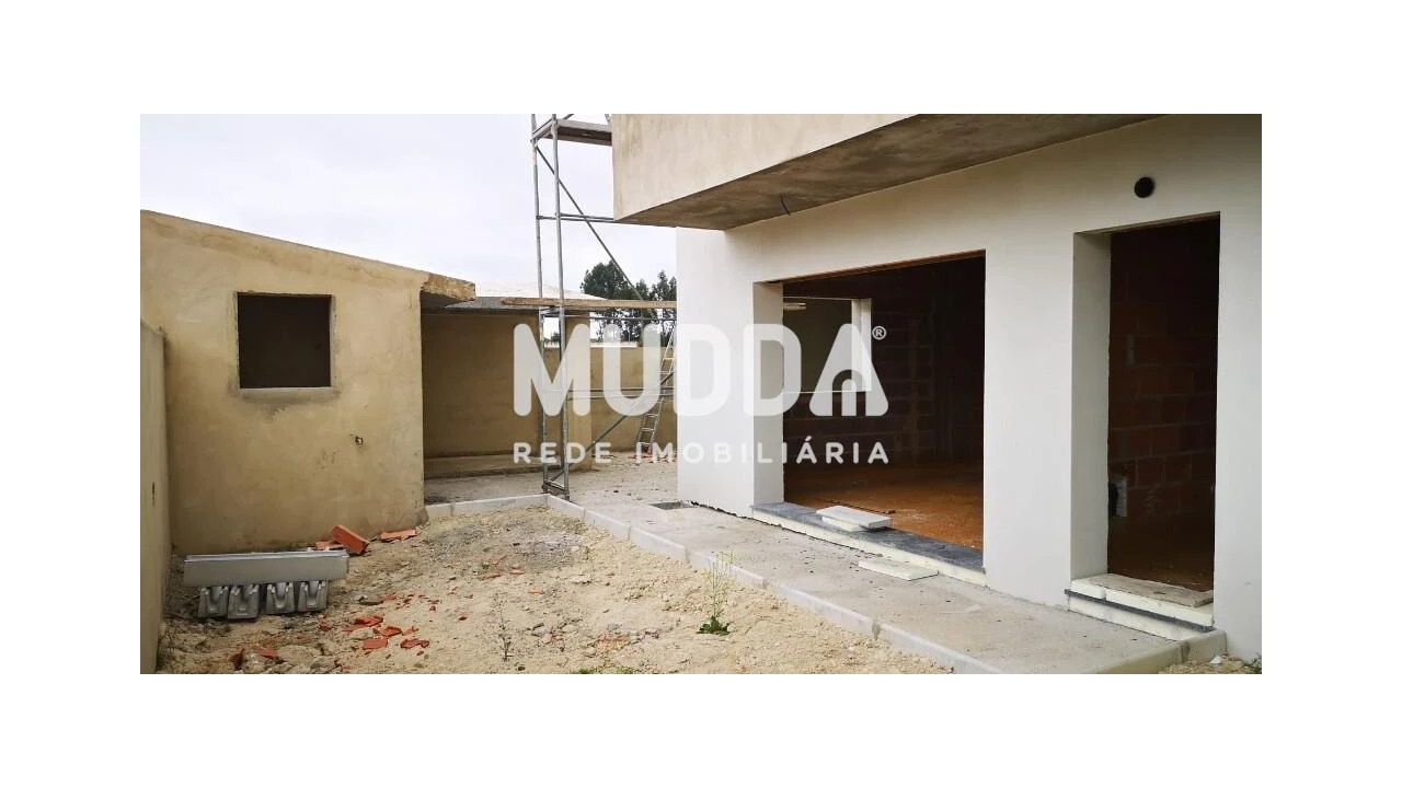 Moradia T4 para Venda em Esgueira Foto 4