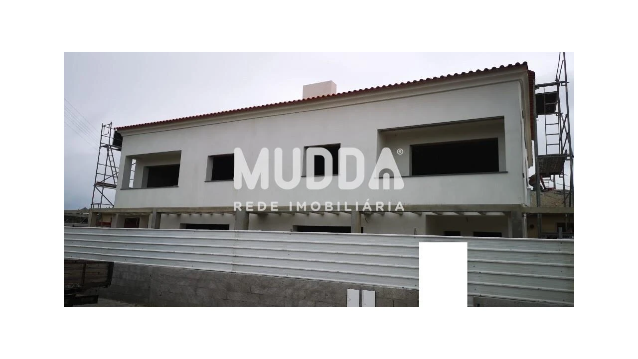 Moradia T4 para Venda em Esgueira Foto 1