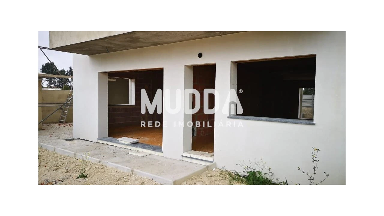 Moradia T4 para Venda em Esgueira Foto 3