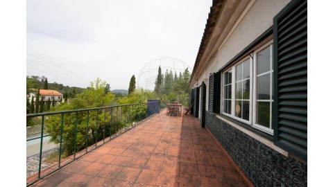 Quinta T4 para Venda em Azeitão (São Lourenço e São Simão)