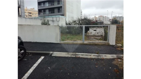 Terreno para Venda em São João da Madeira