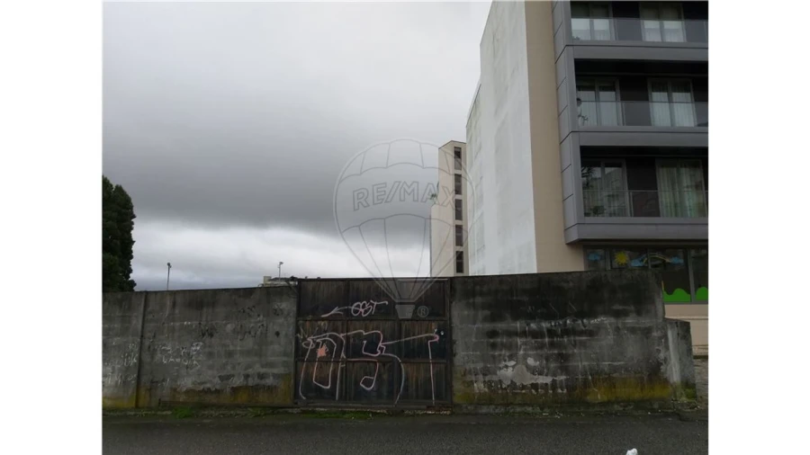 Terreno para Venda em São João da Madeira Foto 6