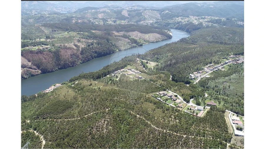 Terreno para Venda em Canedo, Vale e Vila Maior Foto 6