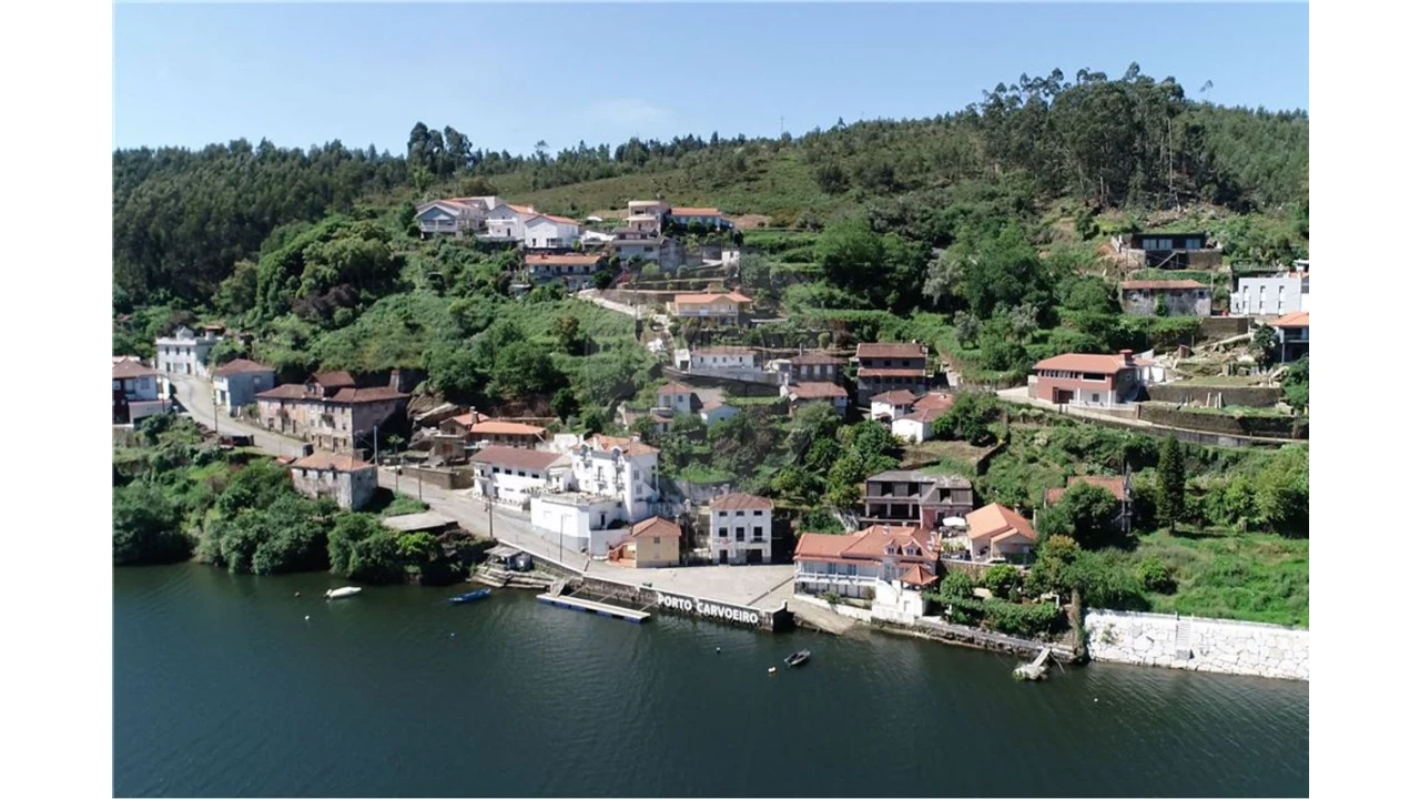 Terreno para Venda em Canedo, Vale e Vila Maior Foto 10