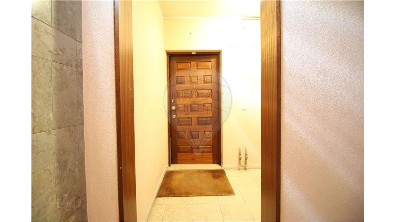 Apartamento T1 para Venda em Cedofeita, Santo Ildefonso, Sé, Miragaia, São Nicolau e Vitória Foto 3