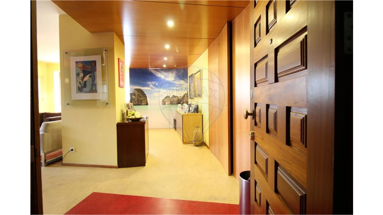 Apartamento T1 para Venda em Cedofeita, Santo Ildefonso, Sé, Miragaia, São Nicolau e Vitória Foto 1