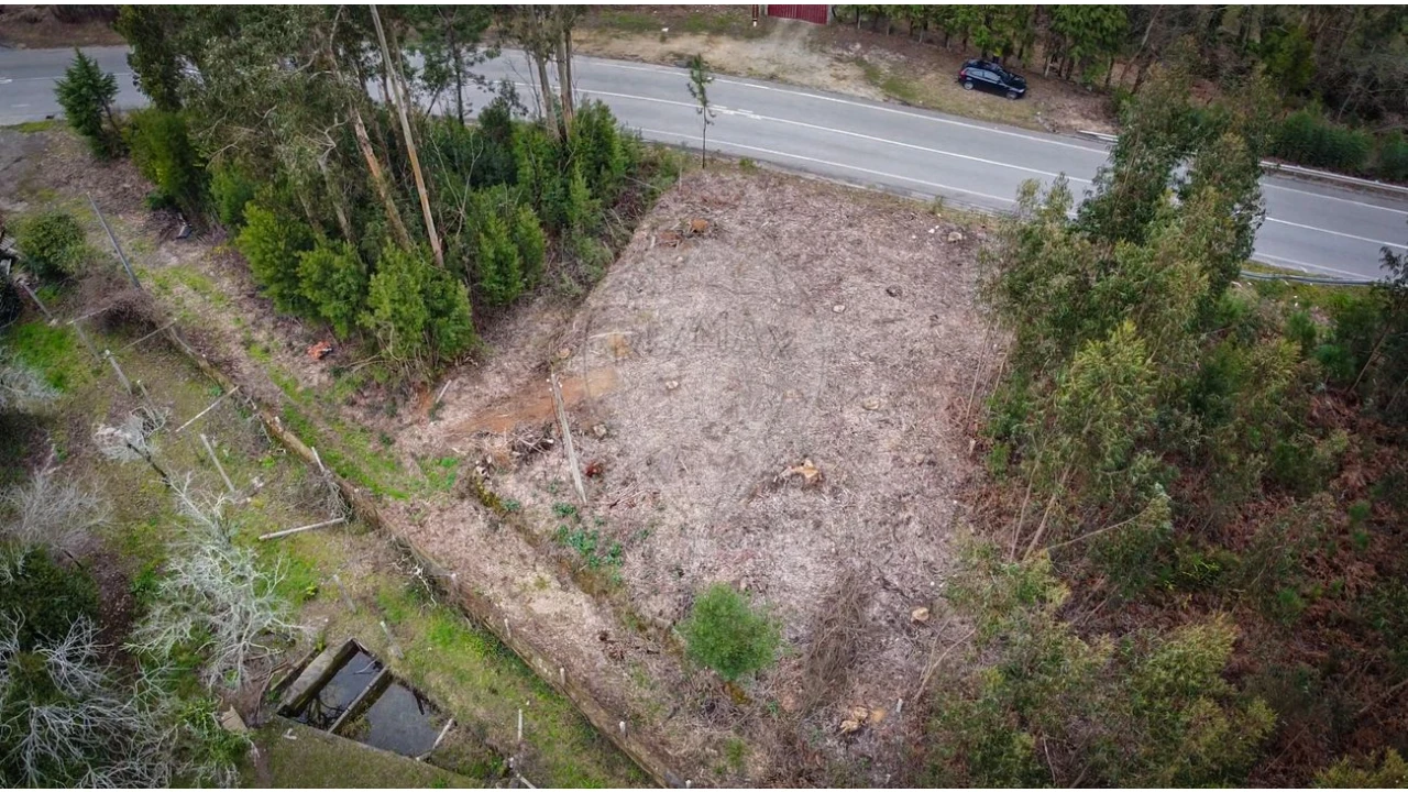 Terreno para Venda em Grijó e Sermonde Foto 2