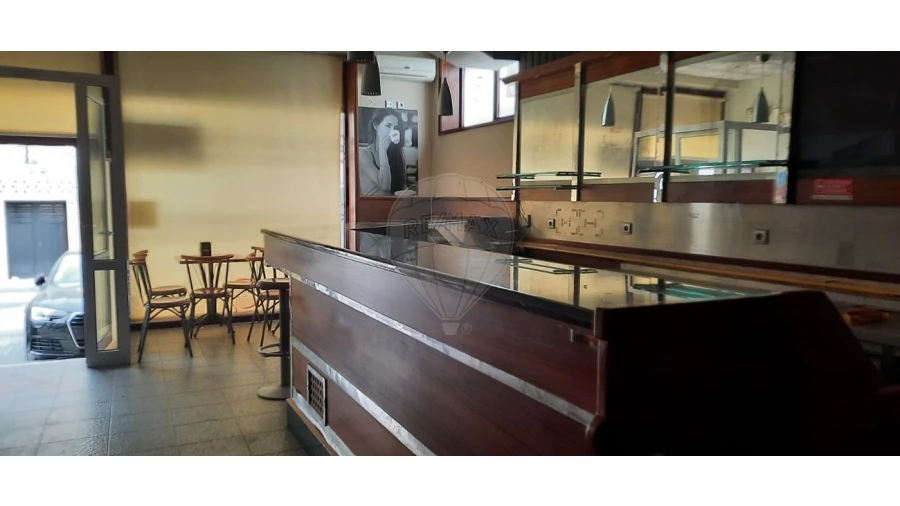 Loja para Venda em Santa Maria de Lamas Foto 6