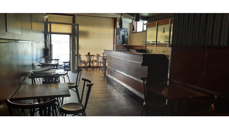 Loja para Venda em Santa Maria de Lamas Foto 7