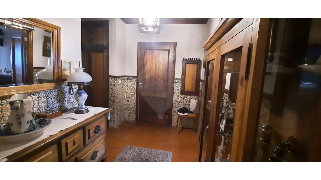 Apartamento T4 para Venda em Santa Maria de Lamas Foto 19