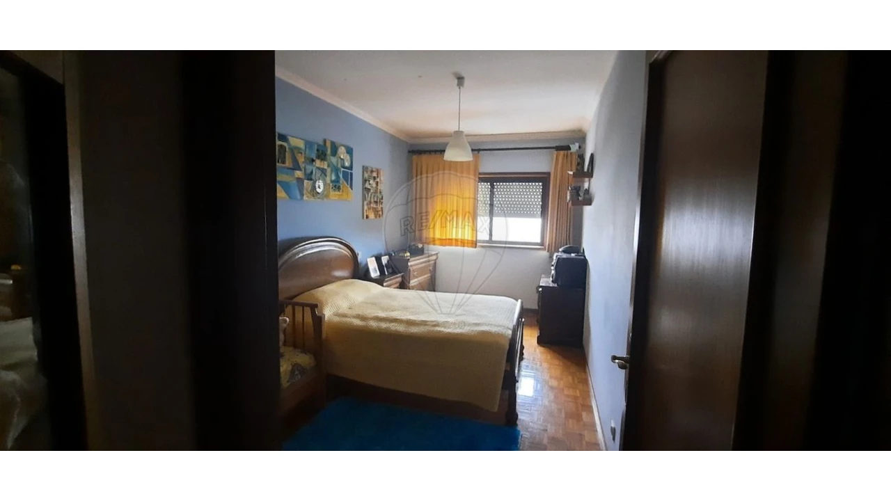 Apartamento T4 para Venda em Santa Maria de Lamas Foto 18