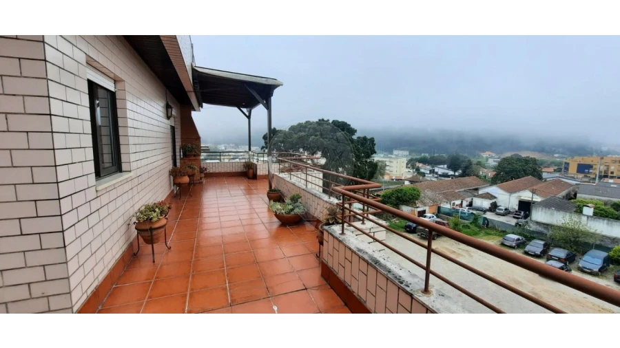 Apartamento T4 para Venda em Santa Maria de Lamas Foto 6