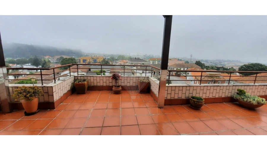 Apartamento T4 para Venda em Santa Maria de Lamas Foto 13