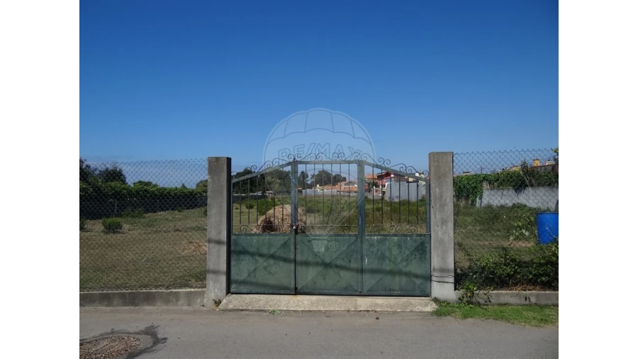 Terreno para Venda em Esmoriz Foto 2