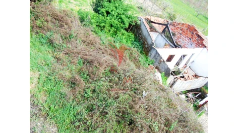 Moradia T2 para Venda em Borbela e Lamas de Olo