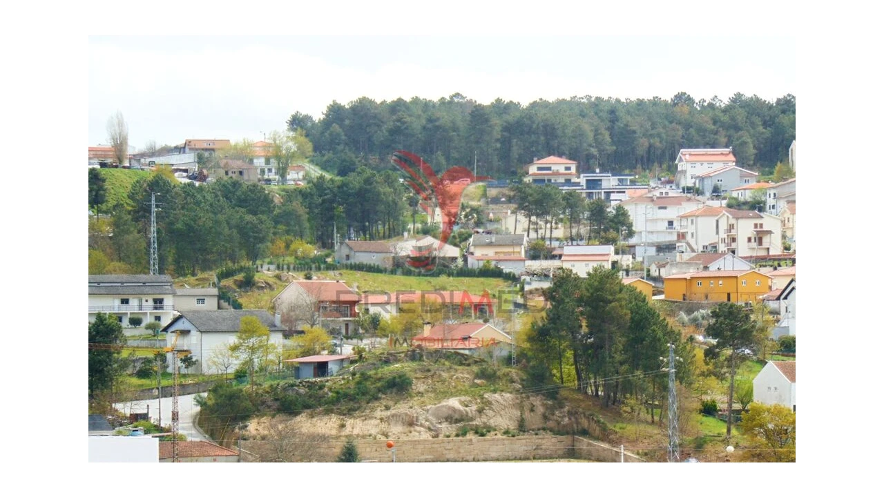 Moradia T2 para Venda em Borbela e Lamas de Olo Foto 3