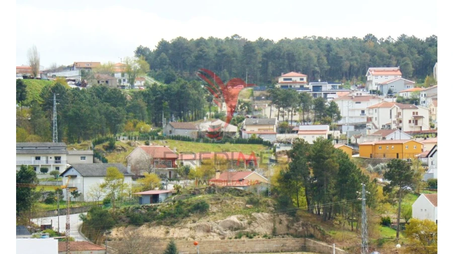 Moradia T2 para Venda em Borbela e Lamas de Olo Foto 3