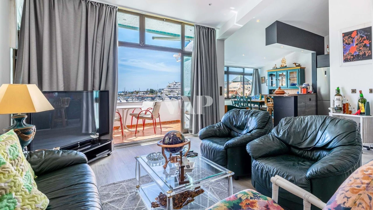 Apartamento T3 para Venda em Quarteira Foto 1