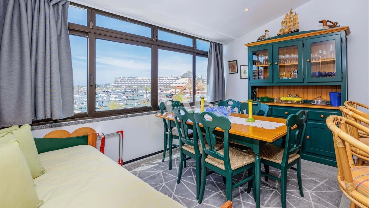 Apartamento T3 para Venda em Quarteira Foto 10