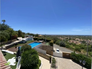 Moradia T5 para Venda em Loule (São Clemente)