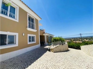 Moradia T5 para Venda em Loule (São Clemente)