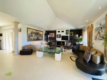 Moradia T5 para Venda em Loule (São Clemente)