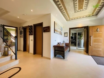 Moradia T5 para Venda em Loule (São Clemente)