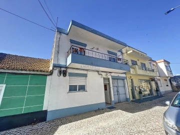 Moradia T5 para Venda em Corroios