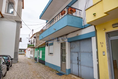 Moradia T5 para Venda em Corroios
