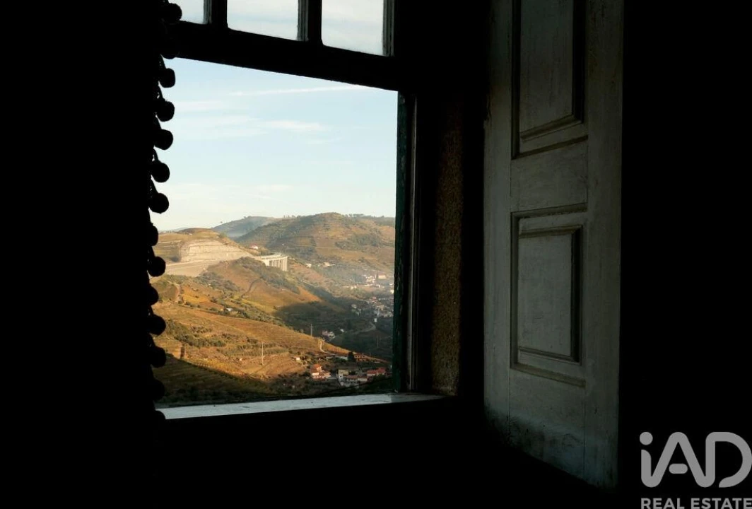 Moradia T14 para Venda em Vilarinho dos Freires Foto 18