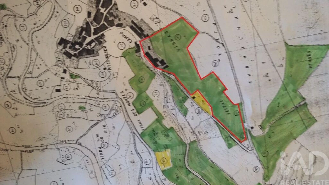 Moradia T14 para Venda em Vilarinho dos Freires Foto 26