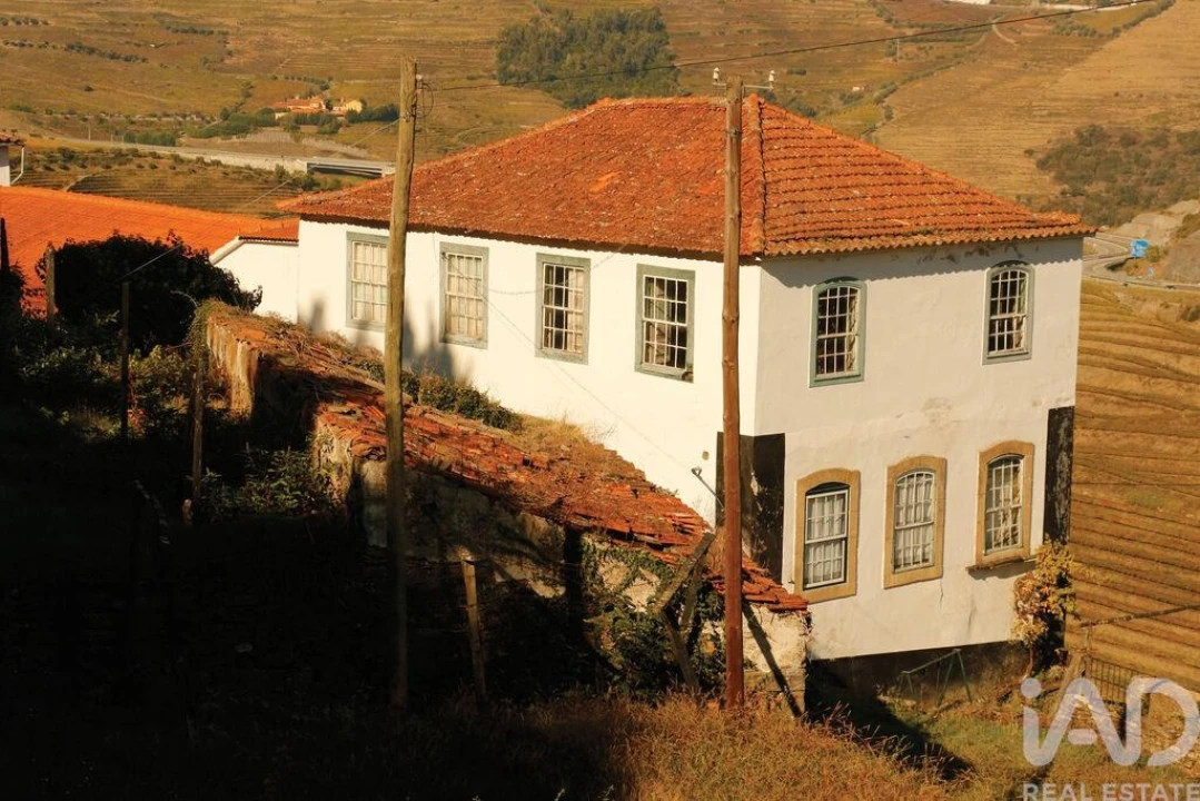 Moradia T14 para Venda em Vilarinho dos Freires Foto 25