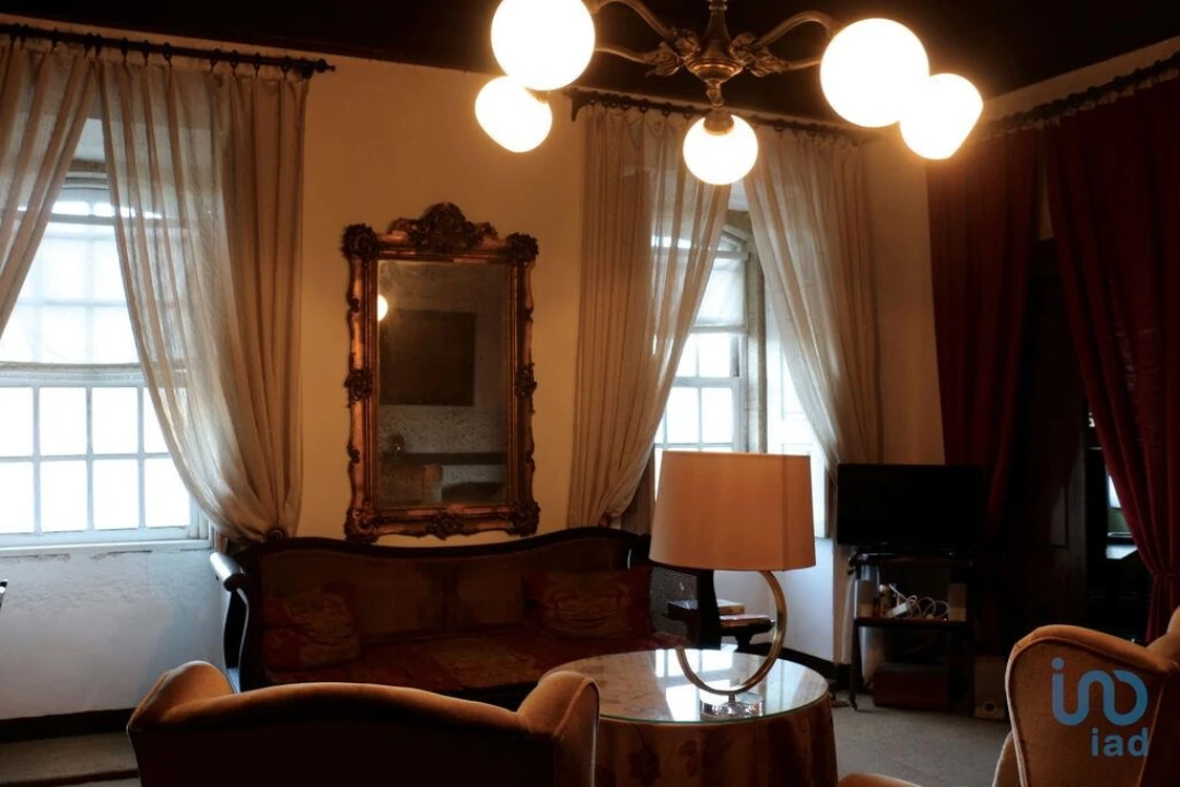 Moradia T14 para Venda em Vilarinho dos Freires Foto 9