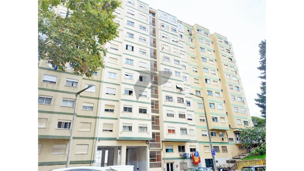 Apartamento T2 para Venda em Odivelas Foto 1