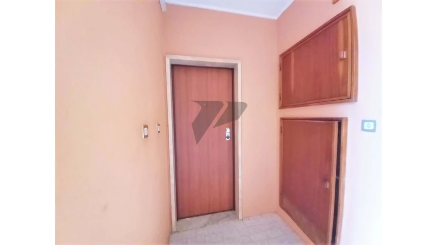 Apartamento T2 para Venda em Odivelas Foto 5