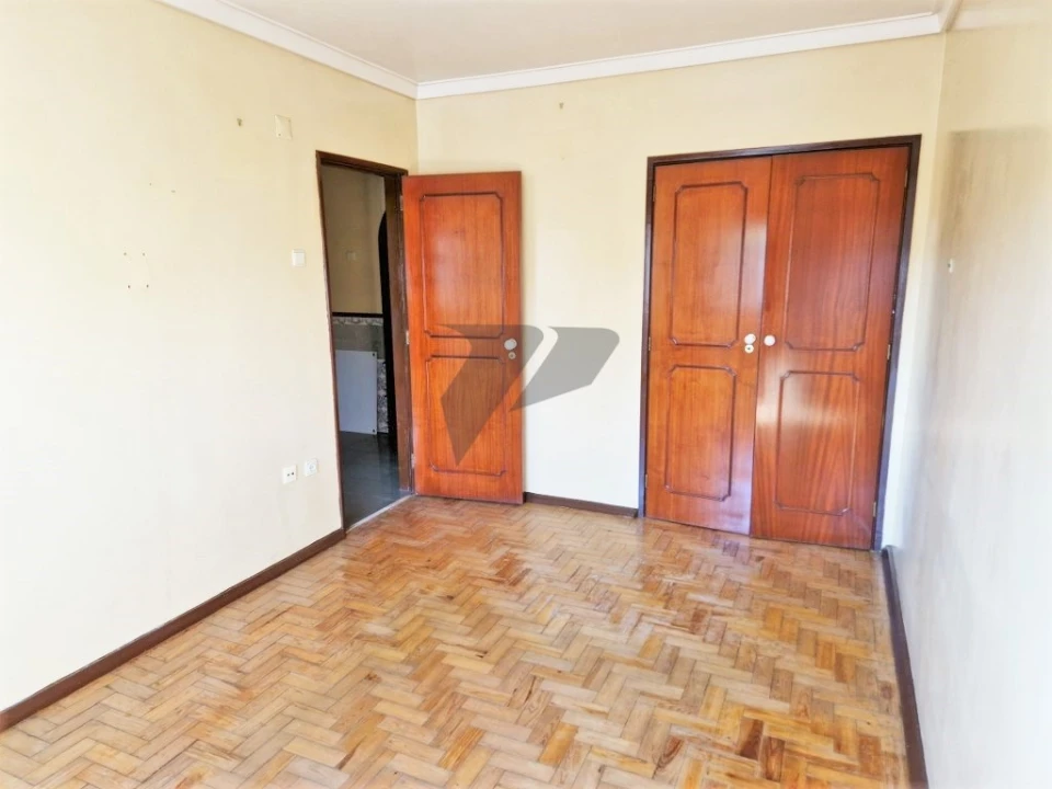 Apartamento T2 para Venda em Pontinha e Famões Foto 20