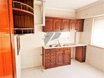 Apartamento T2 para Venda em Pontinha e Famões