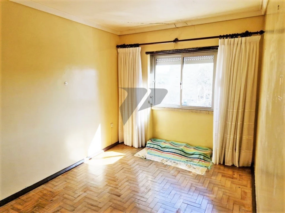 Apartamento T2 para Venda em Pontinha e Famões Foto 18