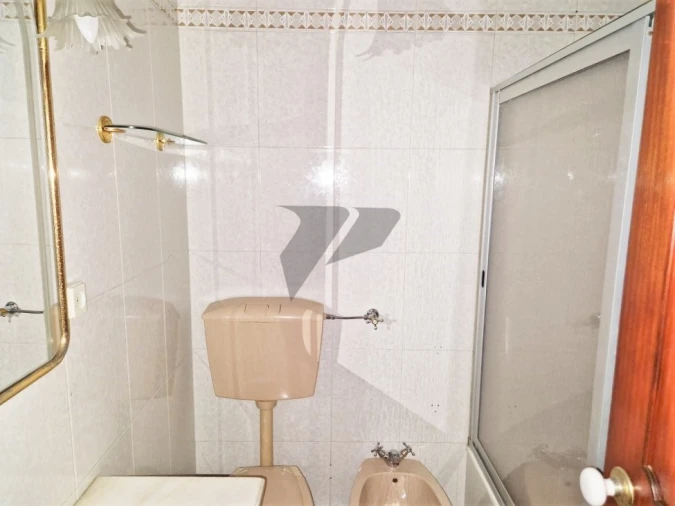 Apartamento T2 para Venda em Pontinha e Famões Foto 23