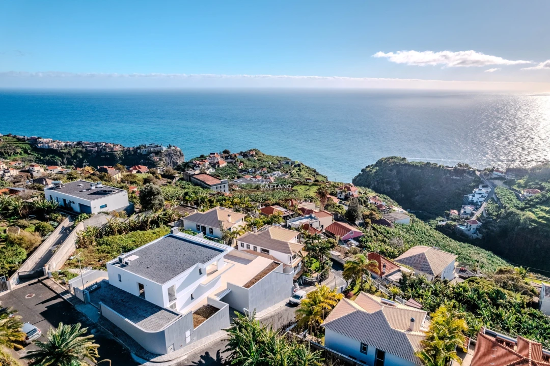 Moradia T4 para Venda em Ponta do Sol Foto 3