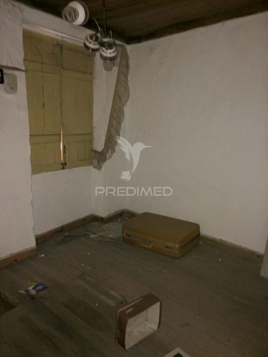 Moradia T2 para Venda em Amiais de Baixo Foto 12