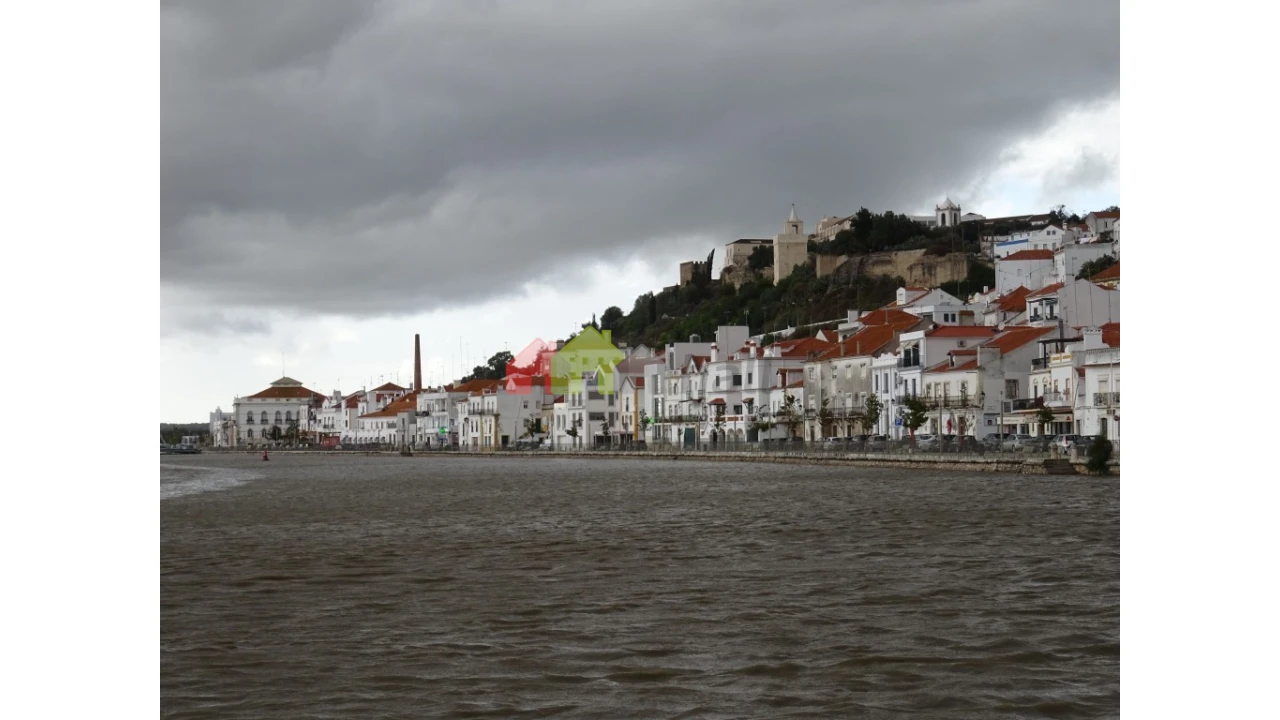 Terreno para Venda em Santa Maria do Castelo e Santiago e Santa Susana Foto 6