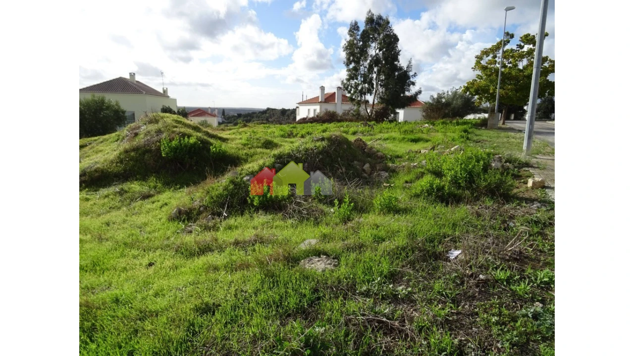 Terreno para Venda em Santa Maria do Castelo e Santiago e Santa Susana Foto 8
