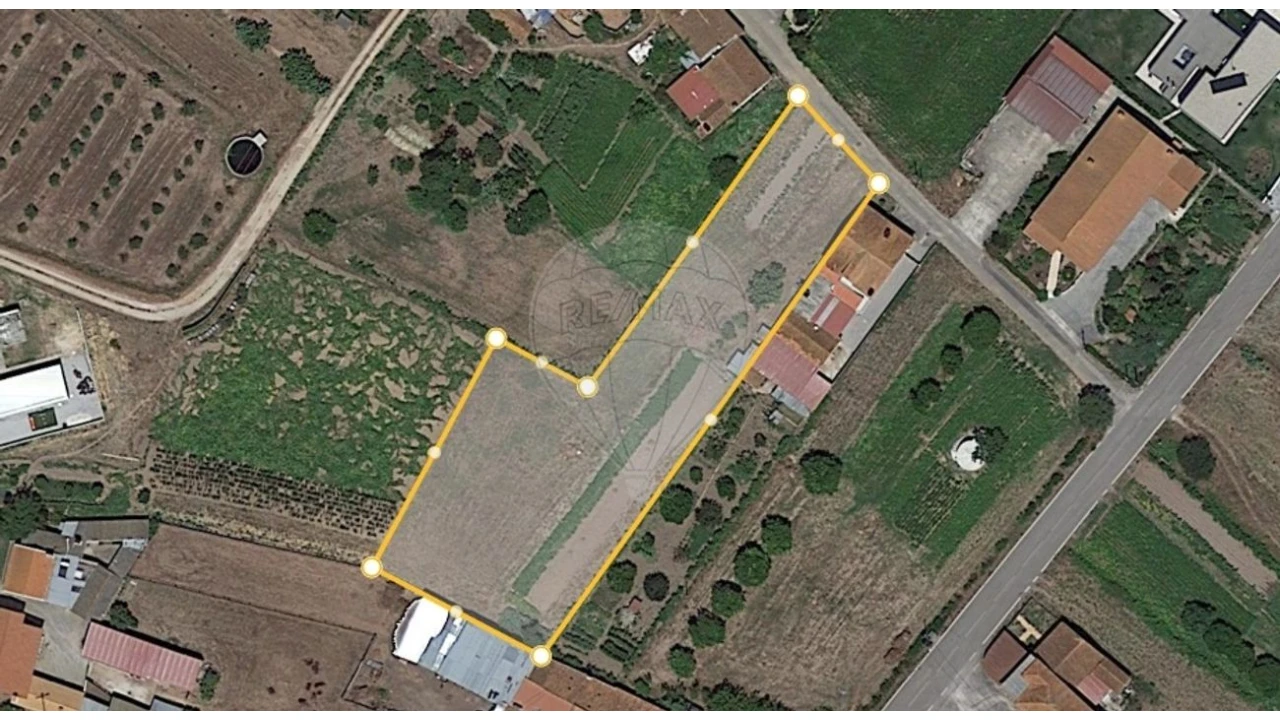 Terreno para Venda em Seixo de Gatões Foto 2